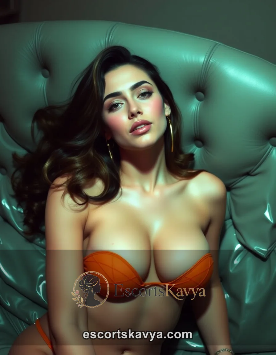 Zoya Shah luxury escort in Kochi